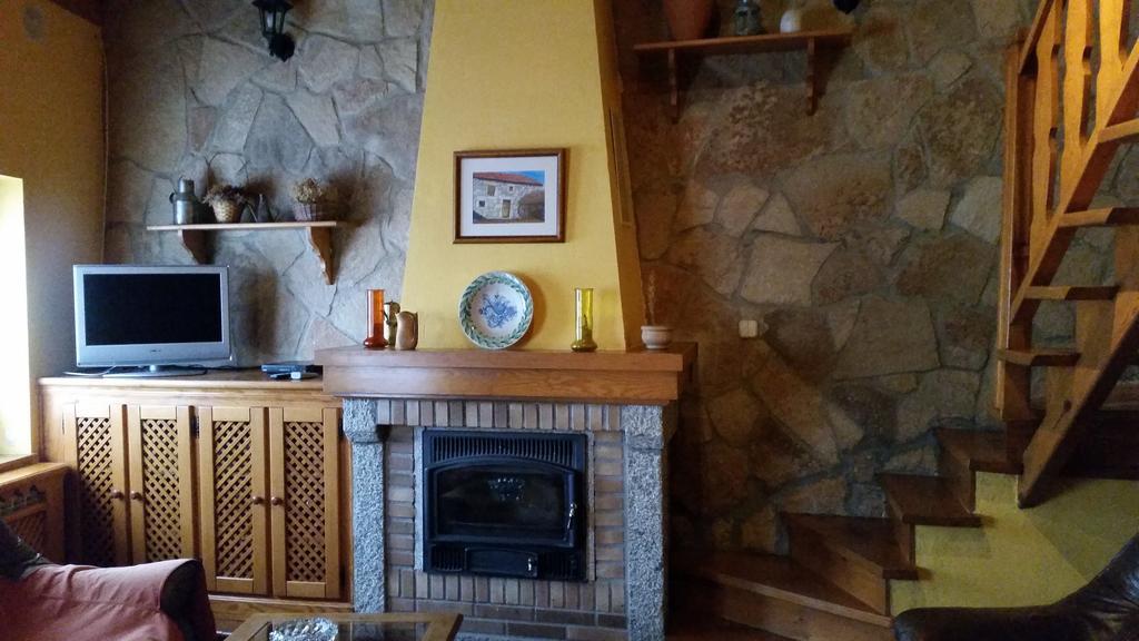 Maison d'hôtes Casa Rural El Casillo Del Abuelo Goyo à Navarredonda Extérieur photo